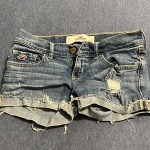 Low rise, great condition.